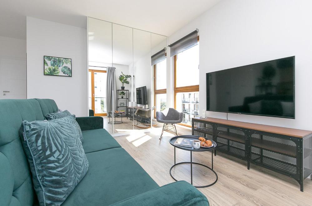 Ferienwohnung Apartament Black Zajezdnia Wrzeszcz Danzig Exterior foto